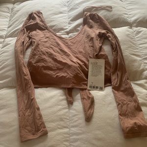 Lululemon Yoga wrap.. can be worn multiple ways!